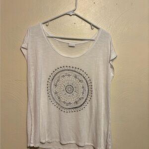 Elegant White Mandala Print Women's Tee